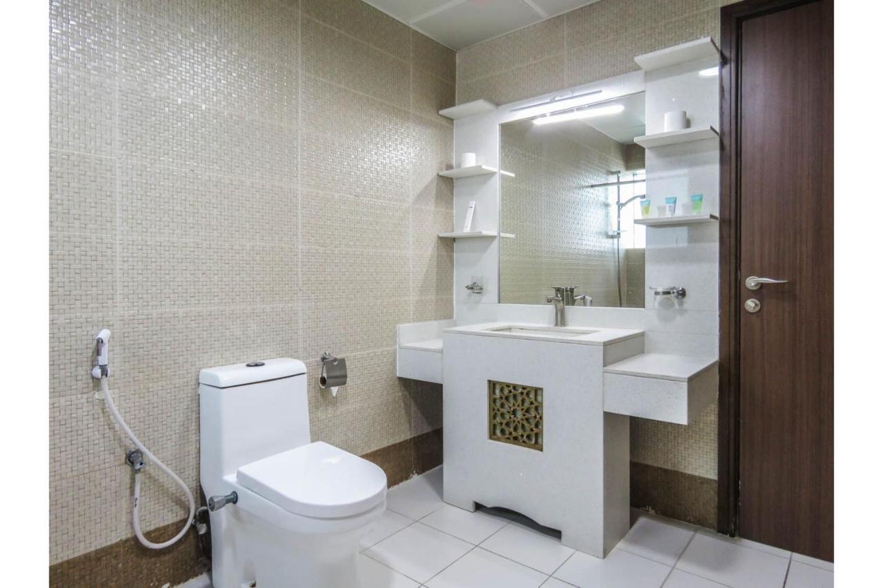 Bareen Hotel Ajman Esterno foto